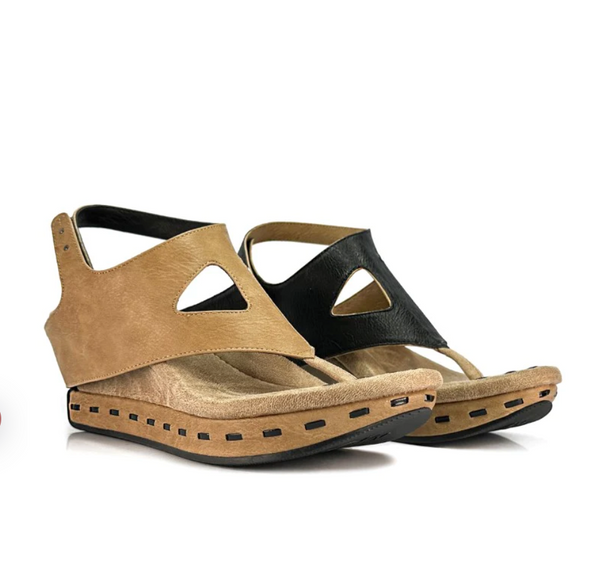 Venitia Beige-to-Black Reversible Wedge